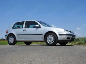 Volkswagen Golf 1.Hand. von Opa (geb.1934) Automatik. 49431km! Bild 4