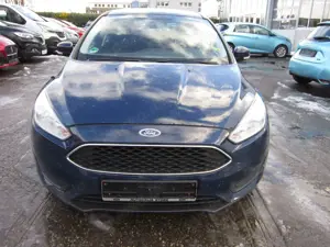 Ford Focus Turnier 1.0 EcoBoost Start-Stopp-System Trend, AHK Bild 2