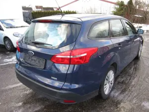 Ford Focus Turnier 1.0 EcoBoost Start-Stopp-System Trend, AHK Bild 4