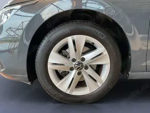 Volkswagen Golf VIII 1.5 TSI LIFE +*LED PLUS*+NAVI+SITZHZG+ Bild 3