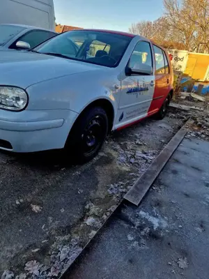 Volkswagen Golf 1.4 Aktion Trendline Bild 3