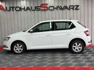 Skoda Fabia Active PDC AHK Led 8Fach ZV Klima Alufelgen Bild 4