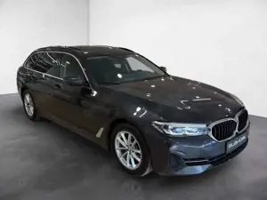 BMW 520 d Touring*Panorama*AHK*Active Protection*LED