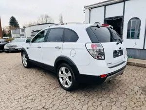 Chevrolet Captiva 2.2 D LTZ 4WD 1.Hand 7-Sitz Navi Kamera Bild 4