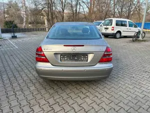 Mercedes-Benz E 220 CDI Automatik Bild 5