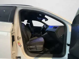 Volkswagen Taigo R-Line Ganzjahresreifen, Klimatronik,Licht Bild 4