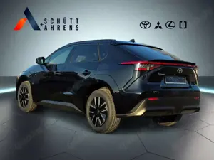 Toyota bZ4X Teamplayer Spurhalteass. Temp SHZ Keyless Totwinke Bild 4