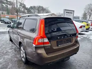 Volvo V70 Kombi Linje Svart Zahnriemen gemacht Bild 5