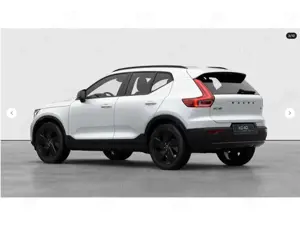 Volvo XC40 B3 Plus Black Edition Frontscheibenheizung Bild 3