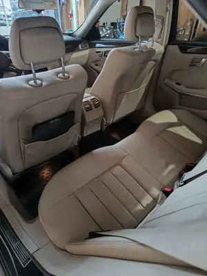 Mercedes-Benz E 400 E-Klasse 4Matic 7G-TRONIC Bild 5