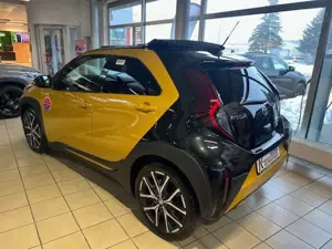 Toyota Aygo X Aygo X HYBRID 1,5 GR Sport CVT *CANVAS+JBL* Bild 3