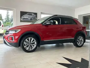 Volkswagen T-Roc 2.0 TDI Style DSG Virtual ParkAssist Bild 2