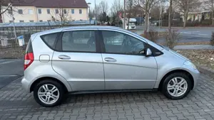 Mercedes-Benz A 160 BlueEFFICIENCY Elegance
