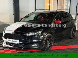 Ford Focus ST*2.0 EcoBoost*Recaro*Navi*Xenon*Carplay