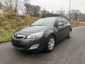 Opel Astra J Lim. 5-trg. Edition Automatik