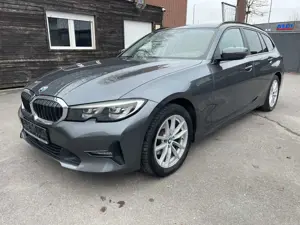BMW 320 d Advant. AUTOM*LKA*ACC*FCW*RFK*LED*CARPLAY