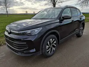 Volkswagen Tiguan 2.0 TDI 4x4 Life Pano IQ LED Head GV5 AHK 360