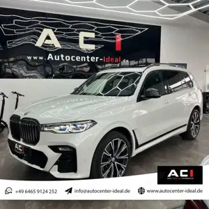 BMW X7 M i xdrive,Laser,SkyPan.,StH.,AHK.,7-S,HeUp