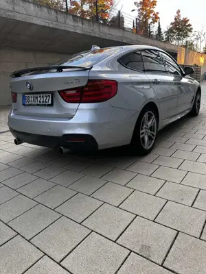 BMW 335 335i xDrive Sport-Aut. Sport Line Bild 4
