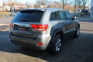 Jeep Grand Cherokee 3.0 CRD Laredo Bild 4
