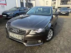 Audi A4 2.0TDI AVANT AMBIENTE XENON NAVI-GROSS PDC