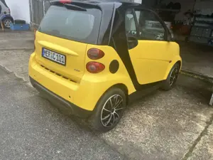 smart forTwo Yellow Edition