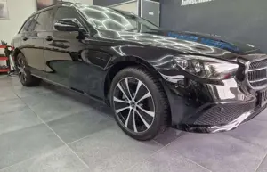 Mercedes-Benz E 300 Avantgarde