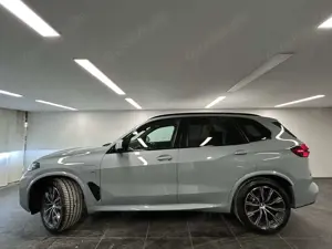 BMW X5 xDrive50e M Sportpaket Pro Pano. Harman/Kardon AHK Bild 3