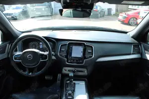 Volvo XC90 R Design AWD Navi Pano AHK Kamera Bild 5