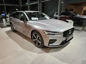 Volvo V60 B4 Plus Dark Bild 5