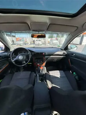 Volkswagen Passat 1.6 Trendline Bild 3