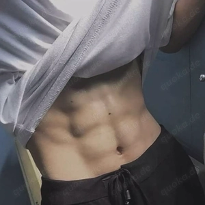 Schnee draußen, Sportwagen heiß   such genau EINE geile Maus, die MICH jetzt braucht    