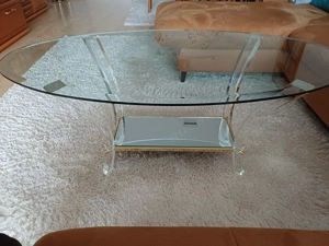 Extravaganter Couchtisch