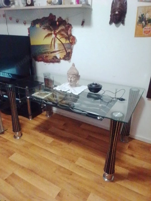 ich verkaufe schönen tichs großen aus glas mit silber beine nur abholen München candidplatz krumpter