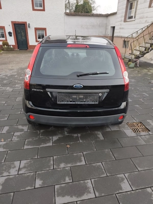 Ford Fiesta 5-Türer BJ 2007 Tüv 04 27 73000km Bild 2