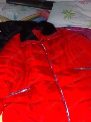 ich verkaufe schönen Danen jacke furn winter rote großen 40