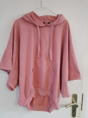 Kapuzensweater im Fledermausstyle
