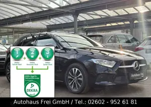 Mercedes-Benz A 180 STYLE 1-HAND*NAVI*TEILLEDER*PTS*TEMBOMAT**