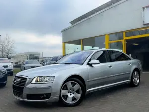 Audi A8 L 4.2 quattro/ACC/LUFT/PANO/AHK/BOSE/LHZ Bild 2