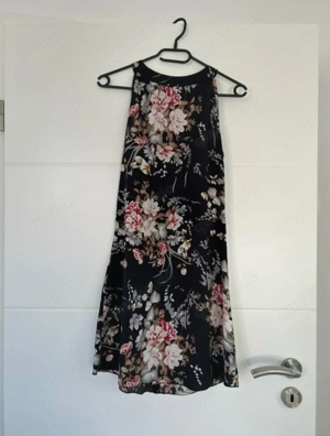 Sommerliches Blumenkleid, Neckholder