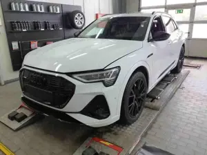 Audi e-tron 55 2x S line BLACK EDITION PANO e-SITZE