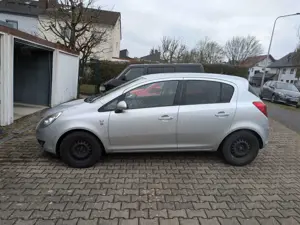 Opel Corsa Corsa 1.4 16VEdition 111 Jahre