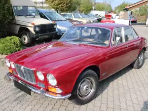Jaguar XJ 6 4.2 Serie 1 Oldtimer Bild 3