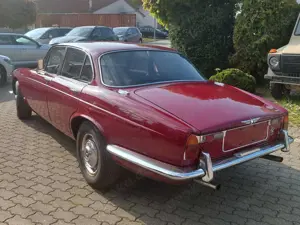 Jaguar XJ 6 4.2 Serie 1 Oldtimer Bild 5