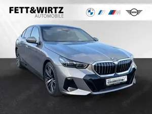 BMW 550 e xDrive M Sport|Autobahnass.|Pano|20"LMR