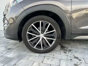 Hyundai TUCSON 1.6 Turbo Passion +4WD CARPLAY LED USB SH Bild 4