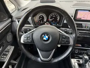 BMW 225 225xe iPerf Autom HUD ACC LED SHZ PDC Navi Klima Bild 5
