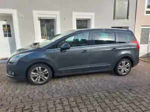 Peugeot 5008 Platinum
