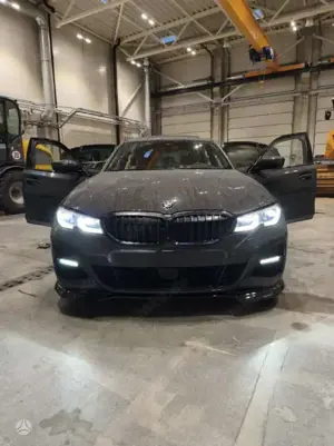 BMW 330