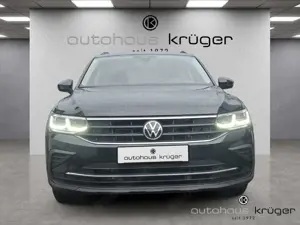 Volkswagen Tiguan 2.0 TDI DSG Life AHK Navi El. Heckklappe Bild 3
